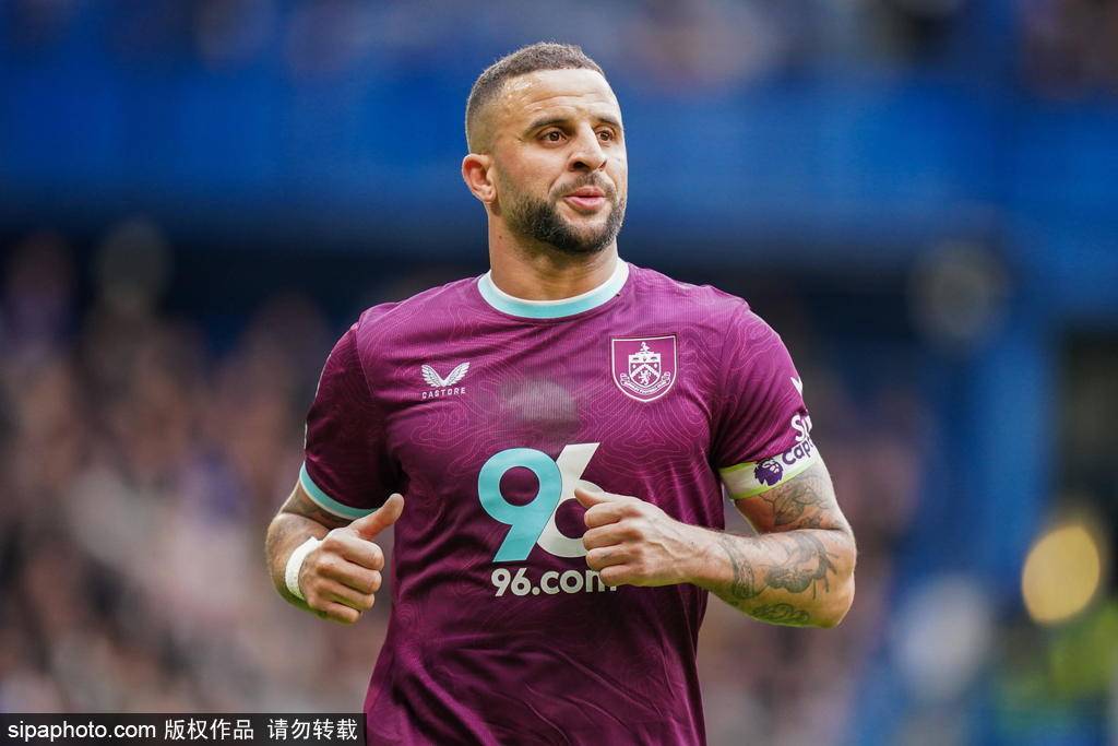 凯尔-沃克结束三狮生涯 96场+欧洲杯2连亚+世界杯第四